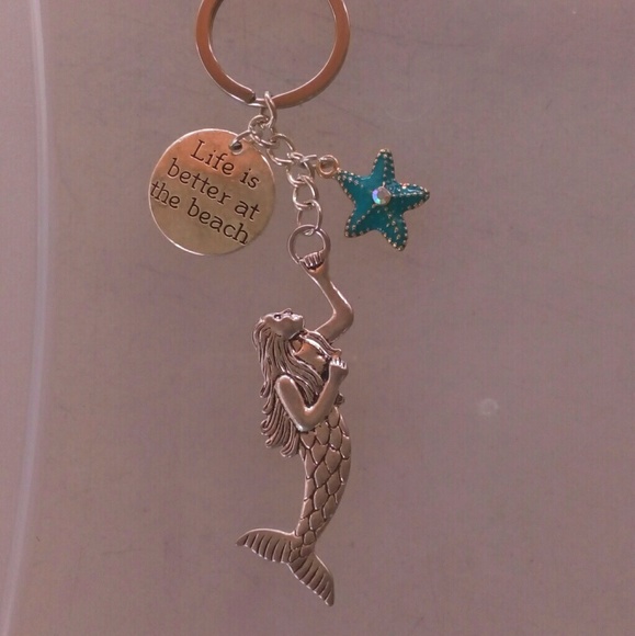 Mermaid Beach Theme Keychain - Picture 6 of 8